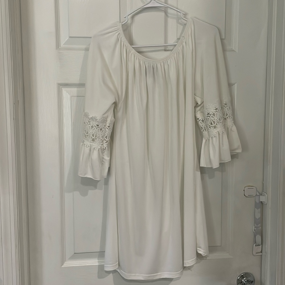 Win-Win L-XL white 3/4 sleeve top